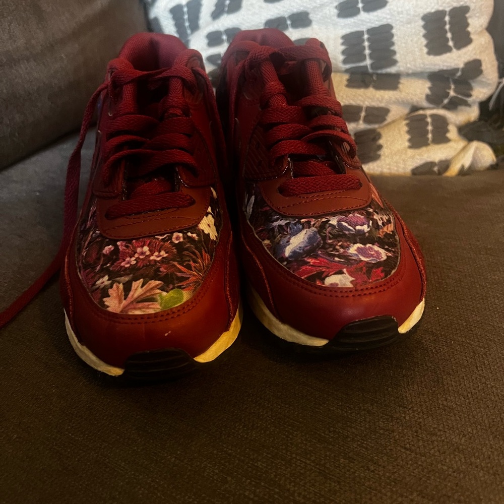 Floral Red Sneakers airmax